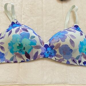 Knix Wing Woman Wire Free Contour Euc​